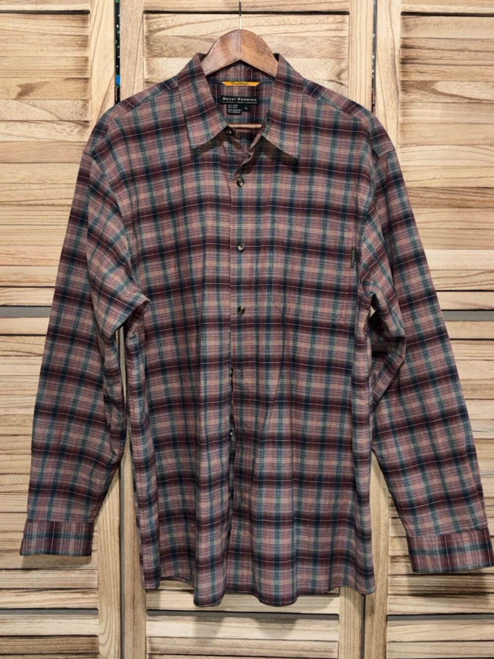 Royal Robbins Men's Red Plaid 100% Cotton Long Sleeve Button Down Shirt | XL